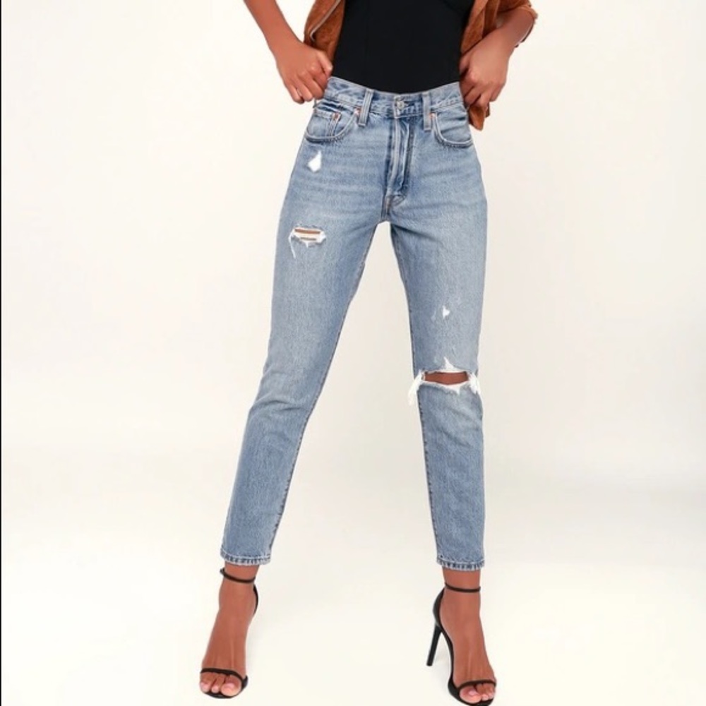 Levi’s Denim Distressed Ankle Jean